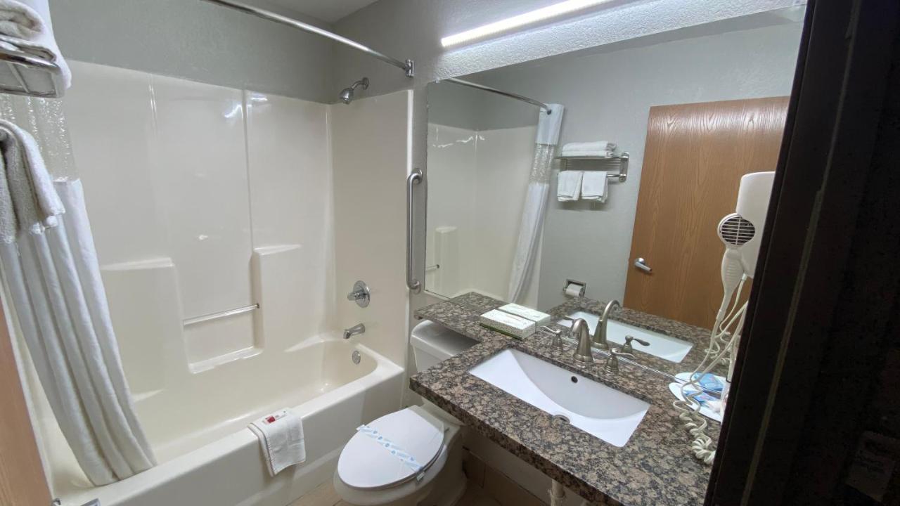 Microtel Inn & Suites By Wyndham ארדמור מראה חיצוני תמונה