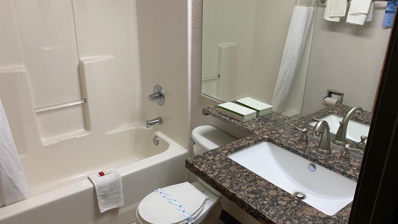 Microtel Inn & Suites By Wyndham ארדמור מראה חיצוני תמונה