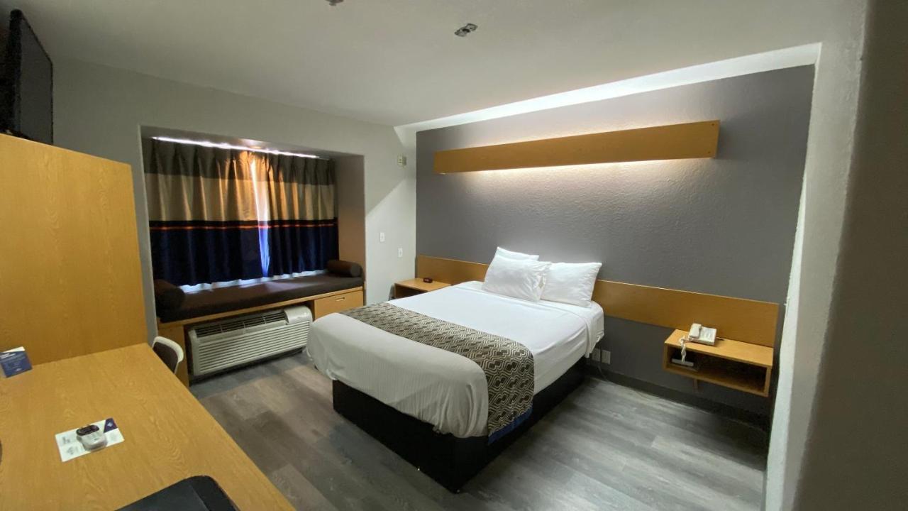 Microtel Inn & Suites By Wyndham ארדמור מראה חיצוני תמונה