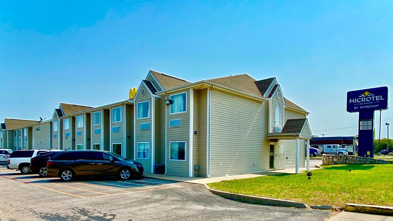 Microtel Inn & Suites By Wyndham ארדמור מראה חיצוני תמונה