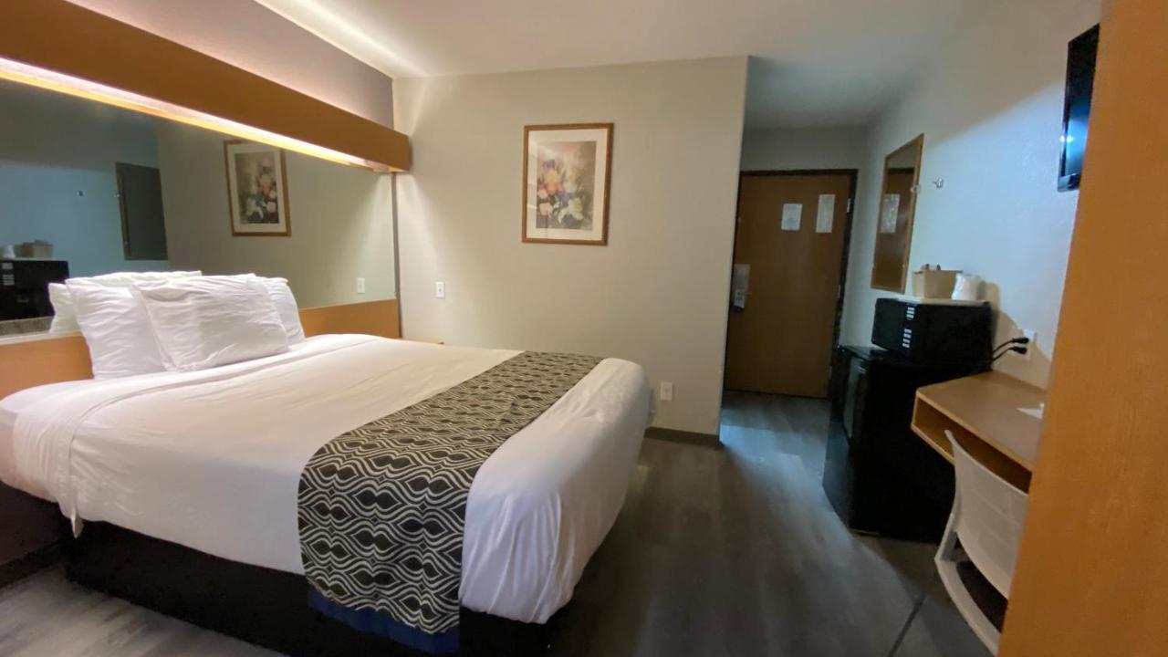 Microtel Inn & Suites By Wyndham ארדמור מראה חיצוני תמונה