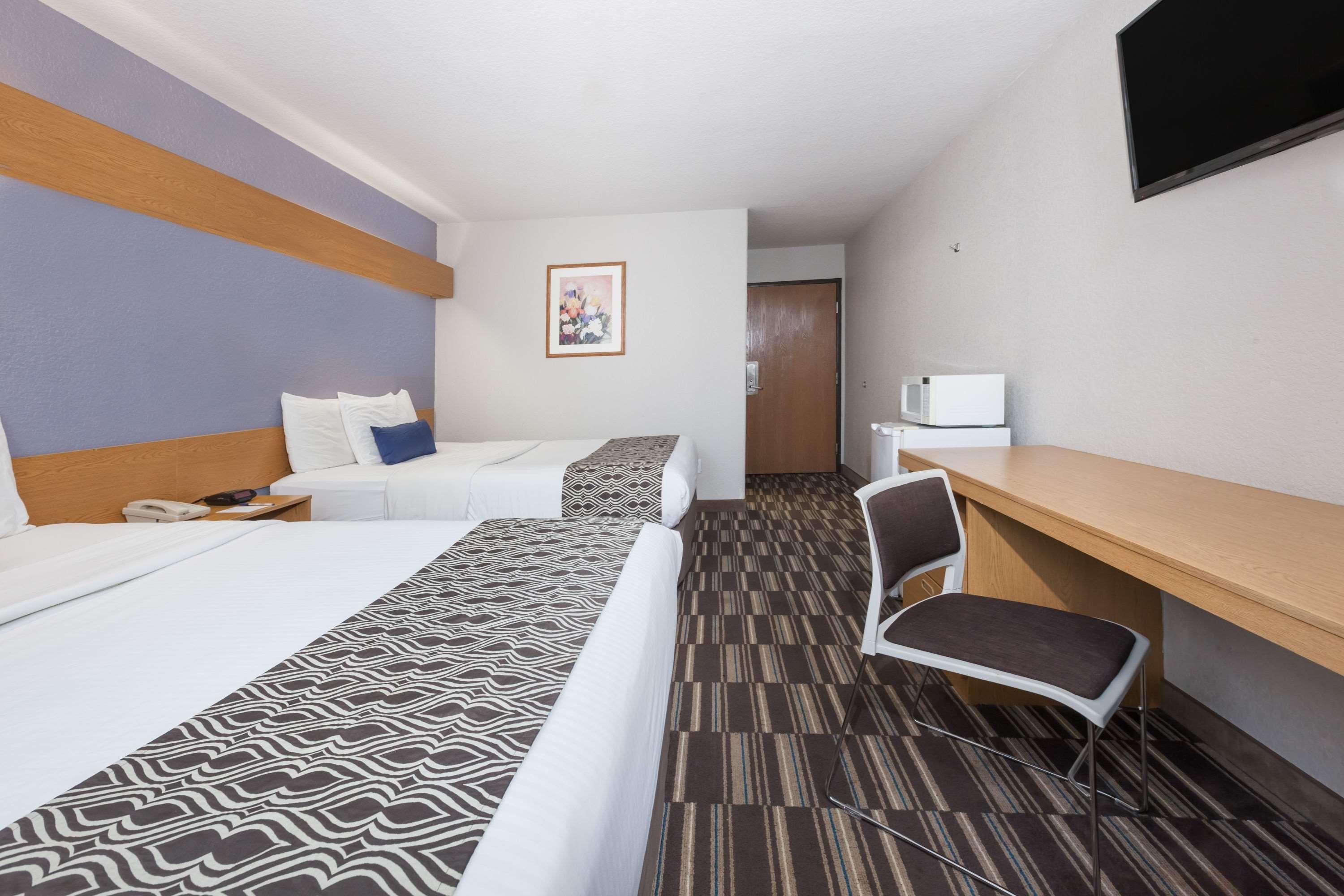 Microtel Inn & Suites By Wyndham ארדמור מראה חיצוני תמונה