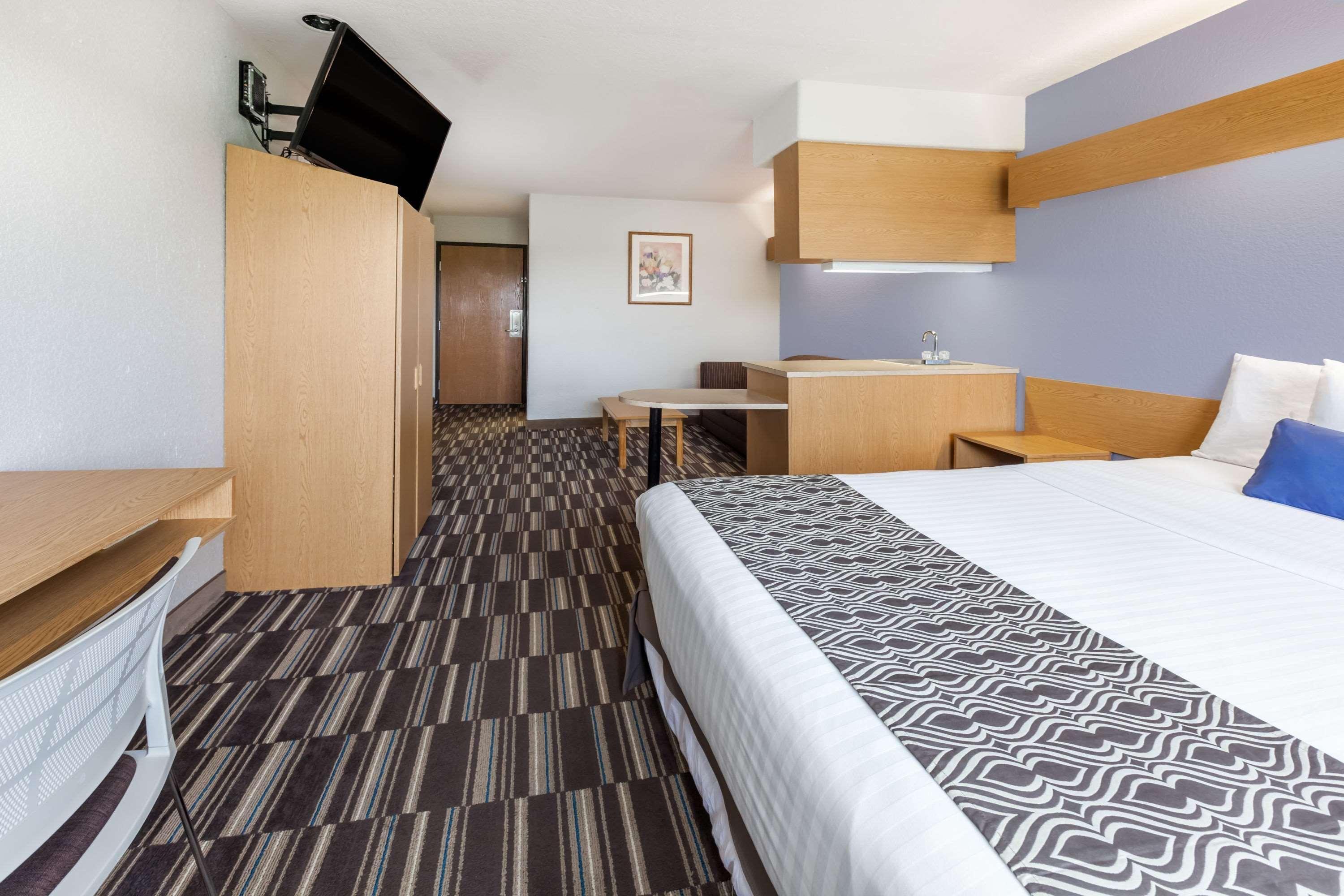 Microtel Inn & Suites By Wyndham ארדמור מראה חיצוני תמונה